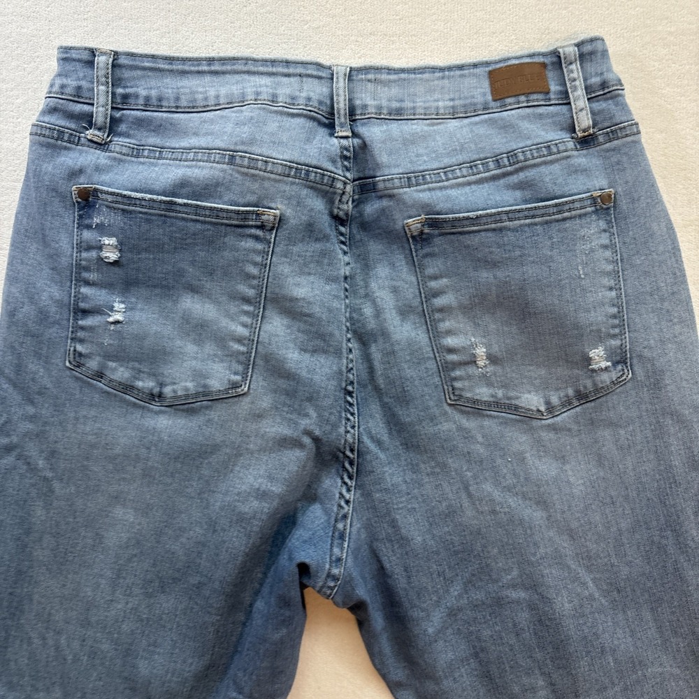 Judy Blue Boyfriend Fit Jeans Women‎ 20W Light Wash Distressed JB82281-JS MD - Picture 10 of 10